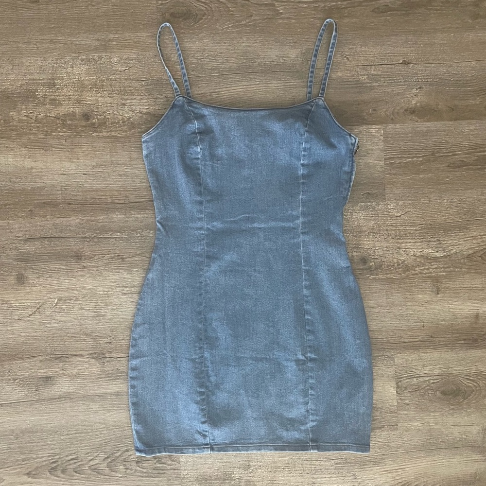NWT H&M Bodycon Spaghetti Strap Stretch Denim Mini Dress - Medium Wash